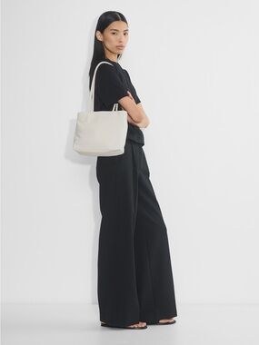 NWT Aritzia Idolize Light Birch White Slim Tote Bag